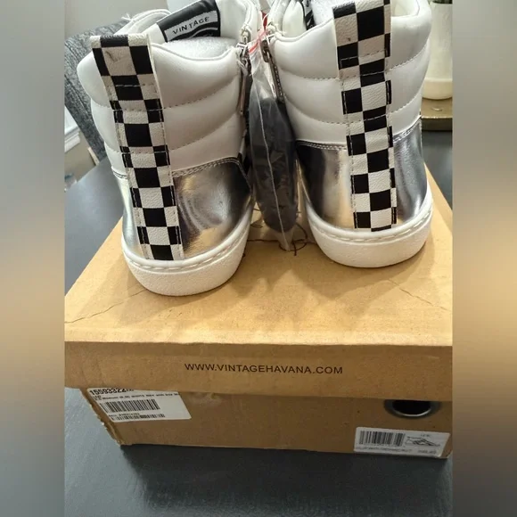 Vintage Havana Womens LEXI White
Casual And Fashion Sneakers 8.5
NEW - Picture 3 of 9